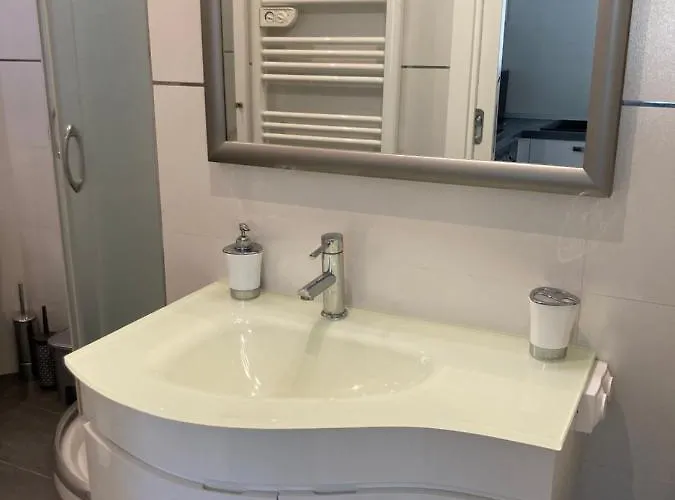 La Cigale Avec Grande Terrasse *